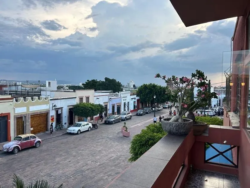 Pensión Hotel Lolita & Enri, La Mejor Ubicacion Y Vista En El Centro De Querétaro